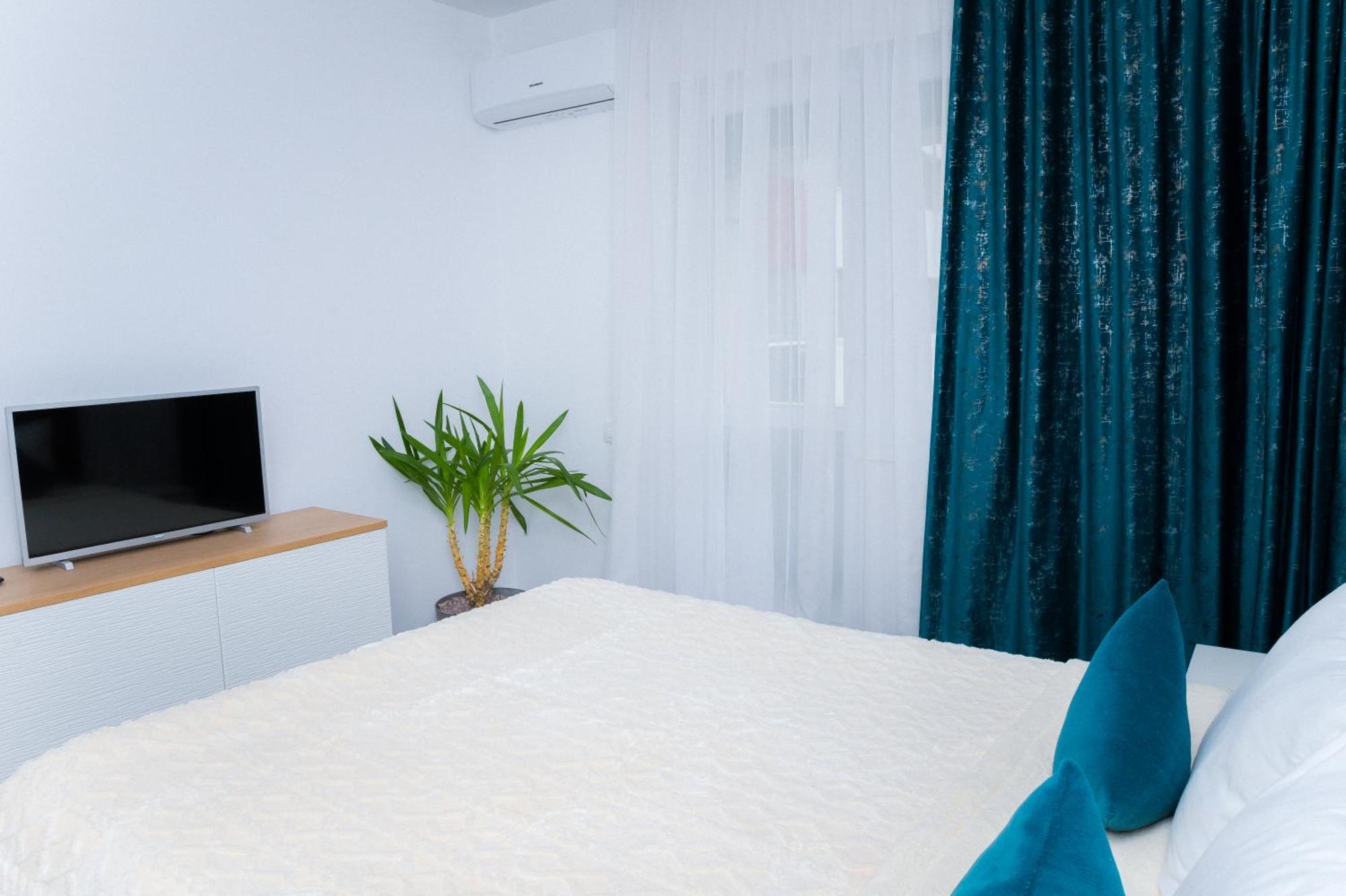 Elysian Urbanscape Brown, 2 Rooms, Near Bucharest Chiajna Ngoại thất bức ảnh